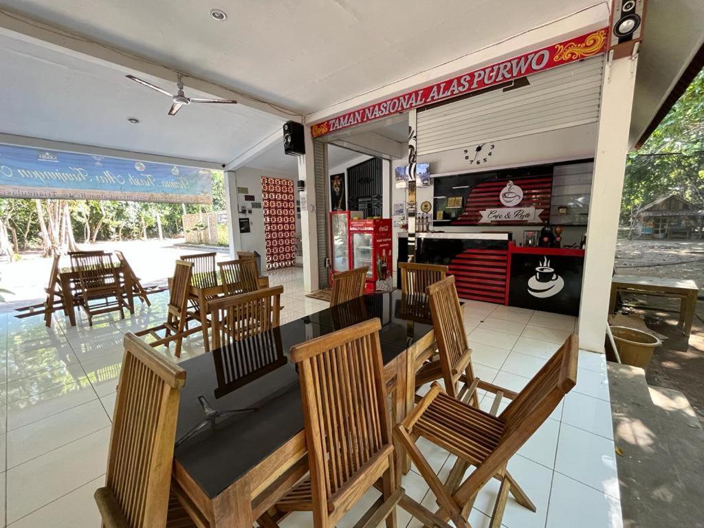 Capital O 92612 Penginapan D'Alas Purwo & Beachnearpadang Savana Sadengan Banyuwangi  Exterior foto
